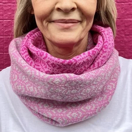 squamish_lambswool_long_cowl_magenta_showbiz_grey.jpeg