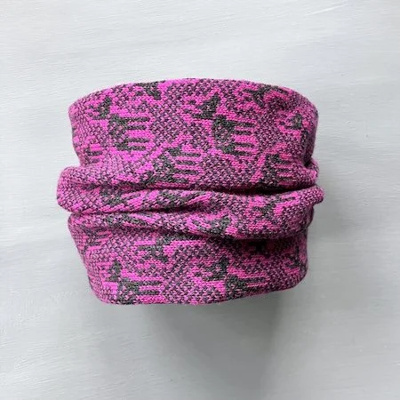 DONKEYS magenta • charcoal