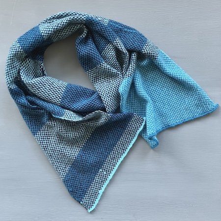 spot_cashmere_short_scarf_navy_adriatic_turquoise.jpeg