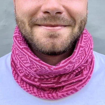 barley_lambswool_short_cowl_cabaret_vegas_m.jpeg