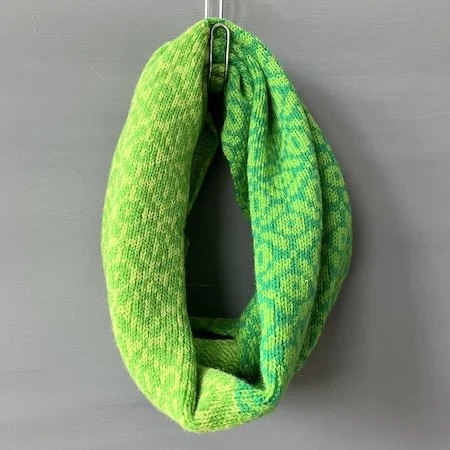 glasgow_lambswool_short_cowl_emerald_grass_lime.jpeg