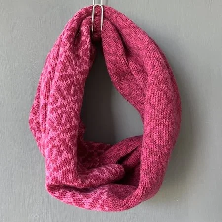 glasgow_lambswool_short_cowl_rosehip_vegas_cabaret.jpeg