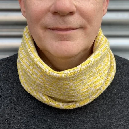 croissant_lambswool_short_cowl_linen_piccalilli.jpeg