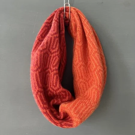 paperclip_lambswool_short_cowl_poppy_inferno_turmeric.jpeg (Copy) (Copy) (Copy)