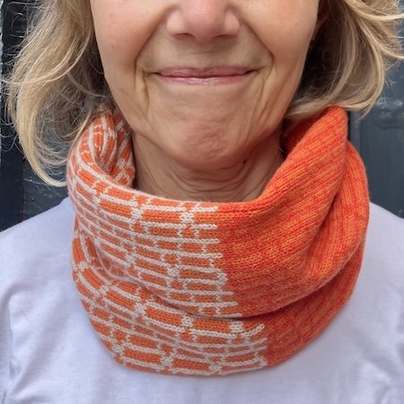 croissant_lambswool_short_cowl_inferno_turmeric_linen.jpeg