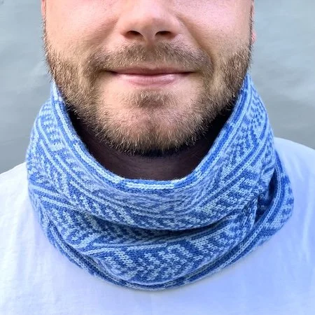 barley_lambswool_short_cowl_glacier_river_m.jpeg