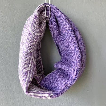 barley_lambswool_short_cowl_heliotrope_clematis_grey.jpeg