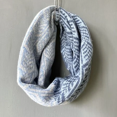 barley_lambswool_short_cowl_monsoon_glacier_grey.jpeg