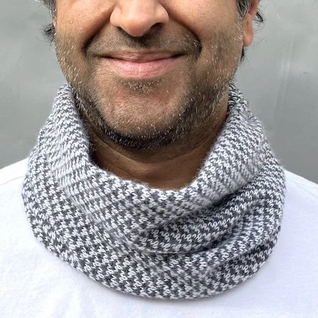 harris_cashmere_short_cowl_slate_white.jpeg