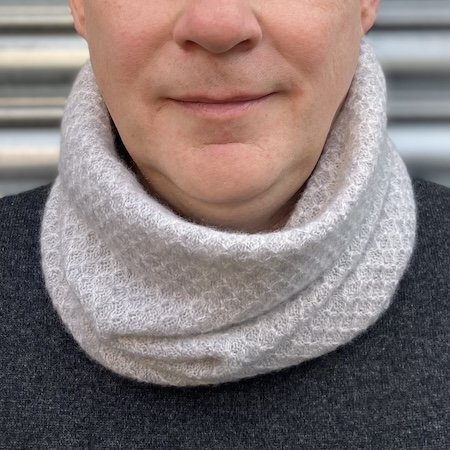 elietoo_cashmere_short_cowl_grey.jpeg