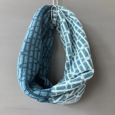 croissant_lambswool_short_cowl_diesel_barracuda_raindrop.jpeg
