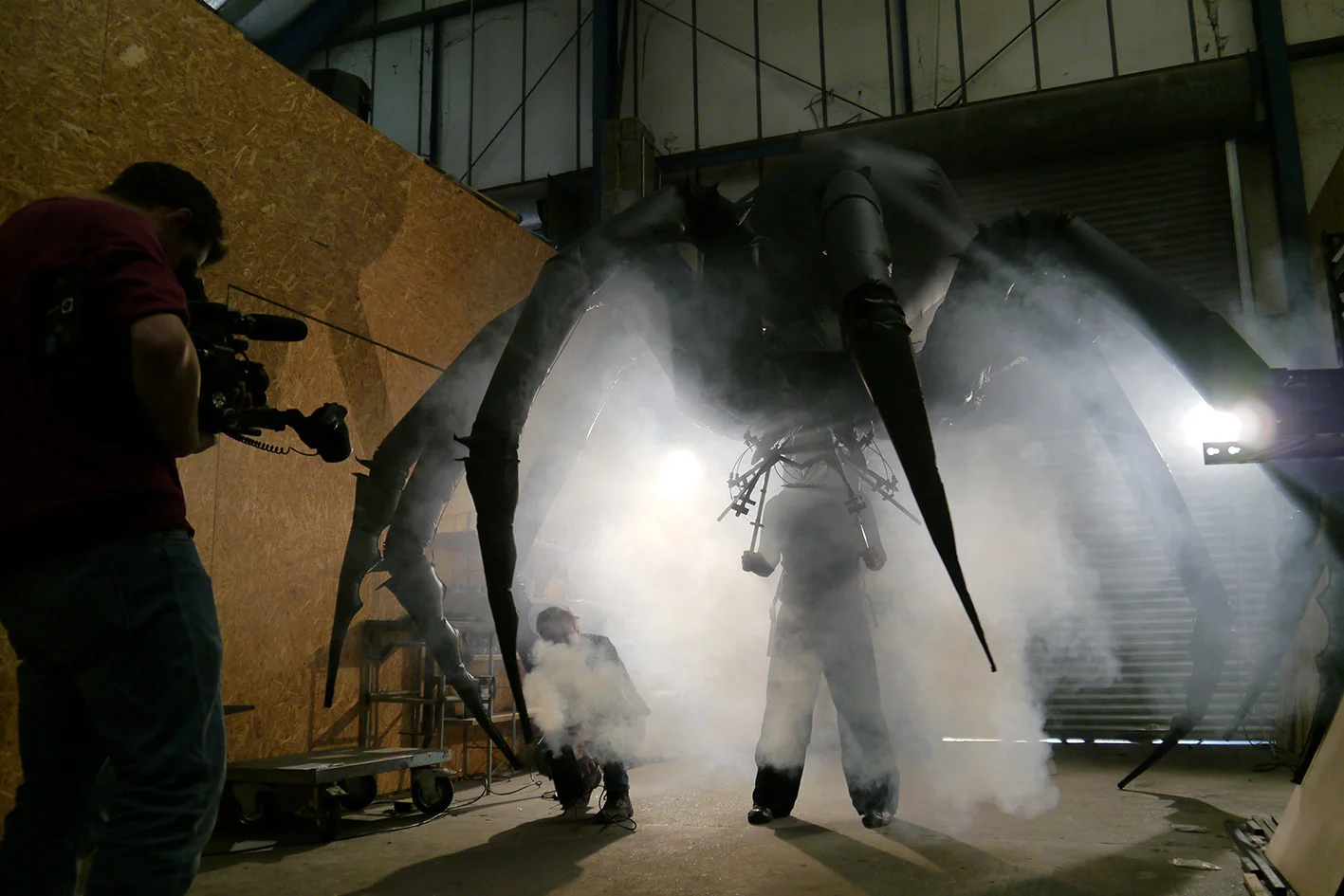 Arachnobot film shoot at the studio today for an upcoming interview and feature for Hornbach, Germany. Some really nice shots of the spider in the studio main space with a bit of smoke.