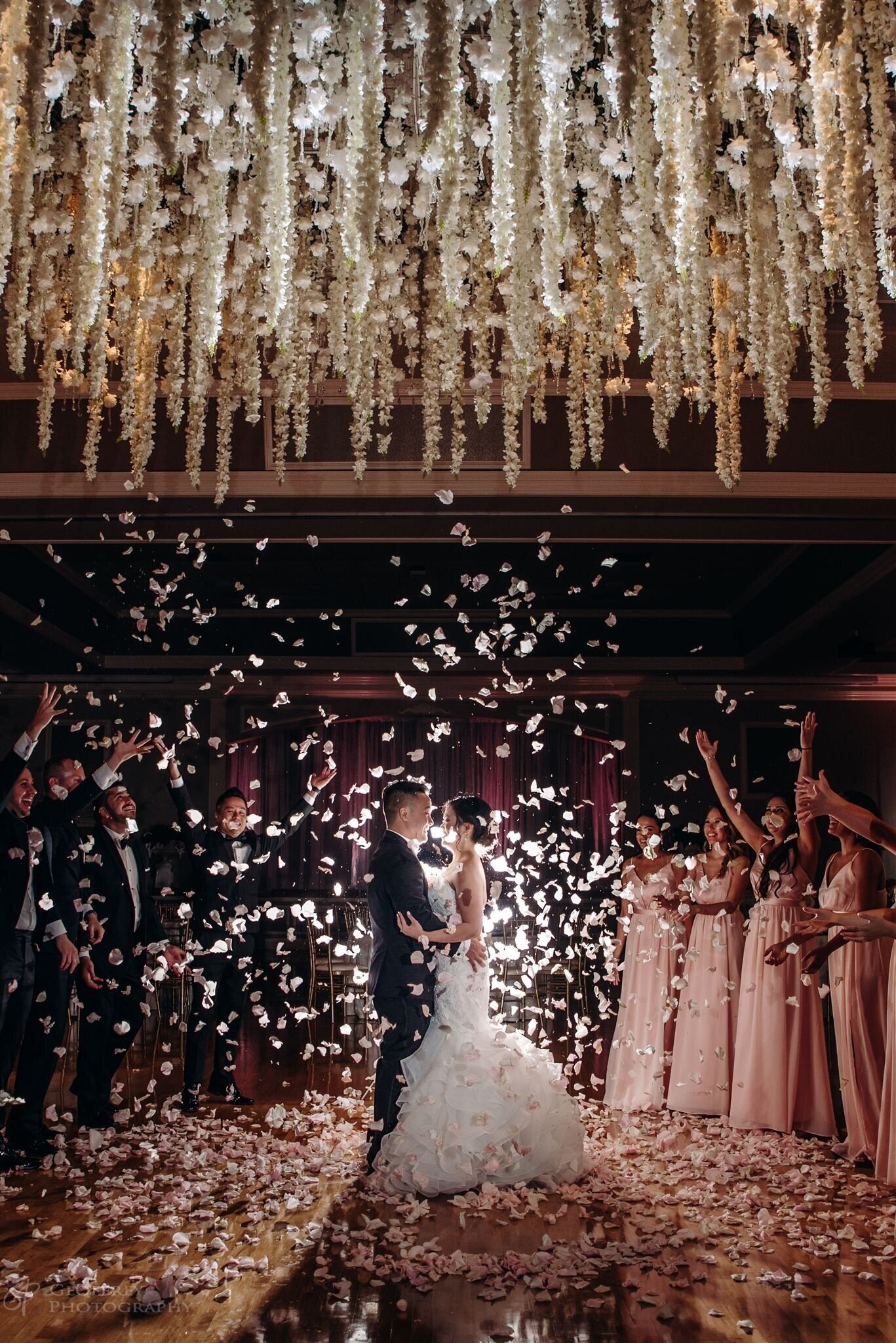 2019_07_20%2BJulie%2B%252B%2BBinh%2BWedding%2BSacret%2BHeart%2BChurch%252C%2BTampa%2BFL%2B01052_websize%2B%25282%2529.jpg