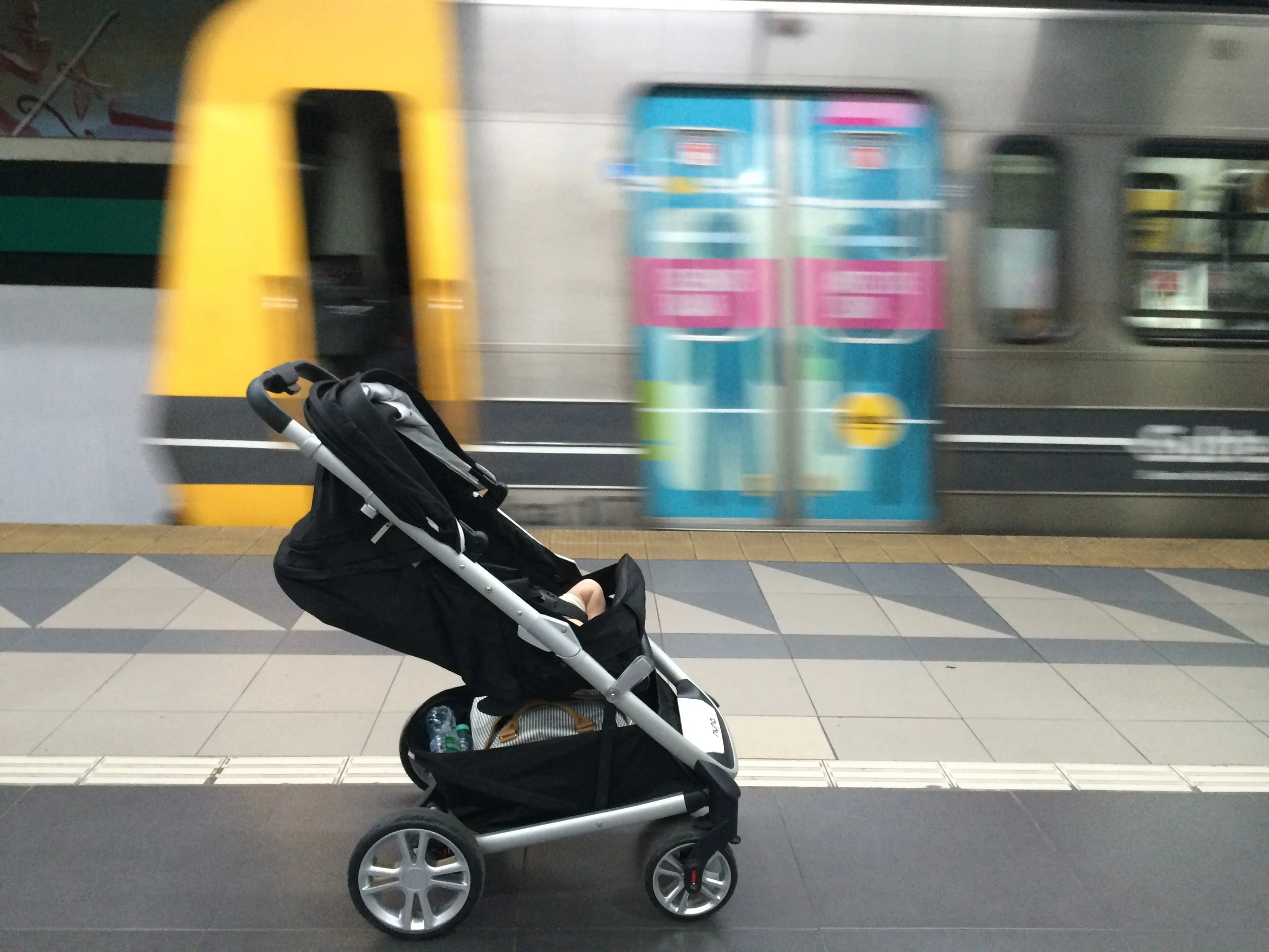 While we did carry the stroller up and down a few stairs, it did us well going around Buenos Aires by public transportation. Lots of storage underneath is a huge plus. 