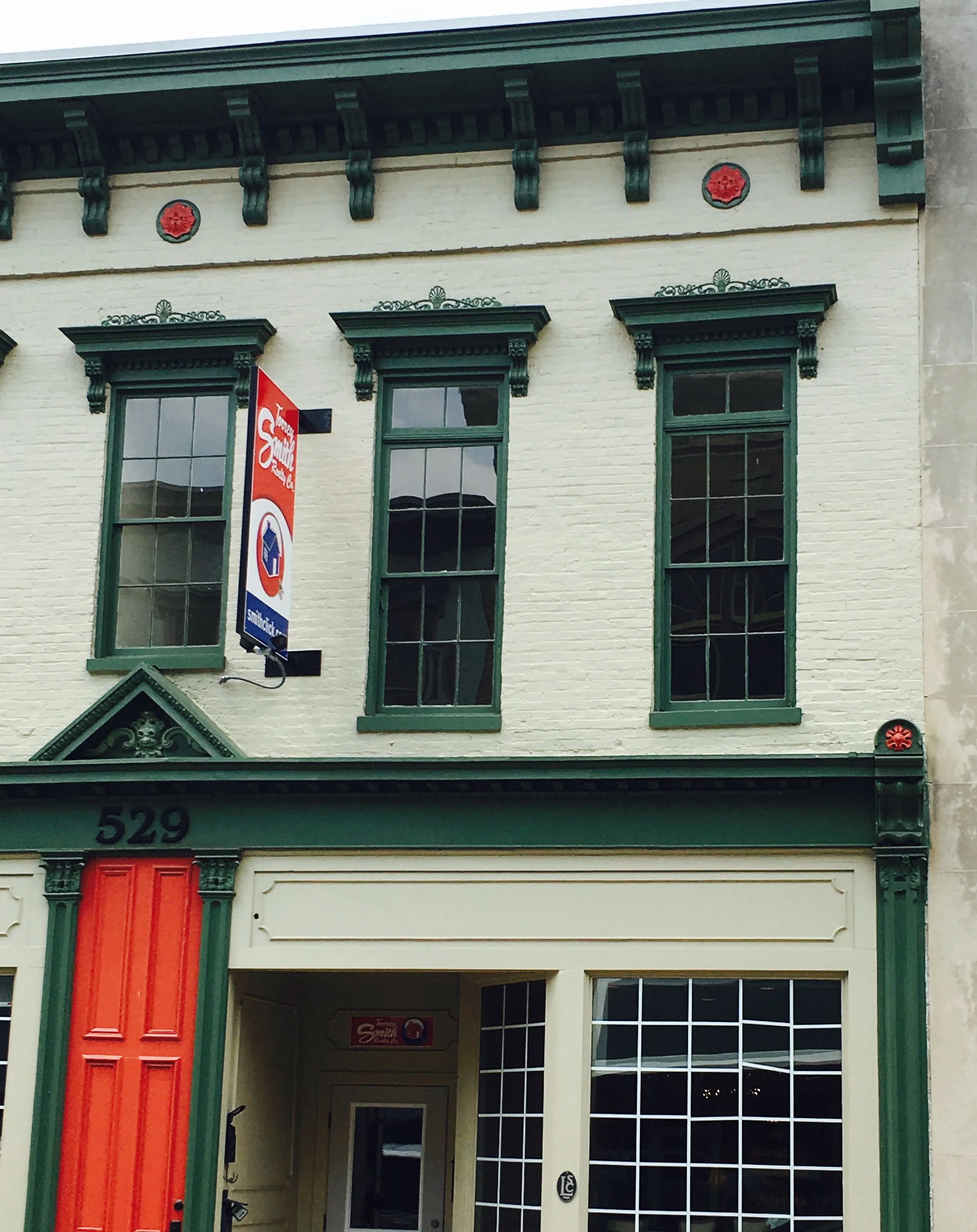 Downtown Shelbyville Apartment for Rent 2nd Floor — Torrey Smith