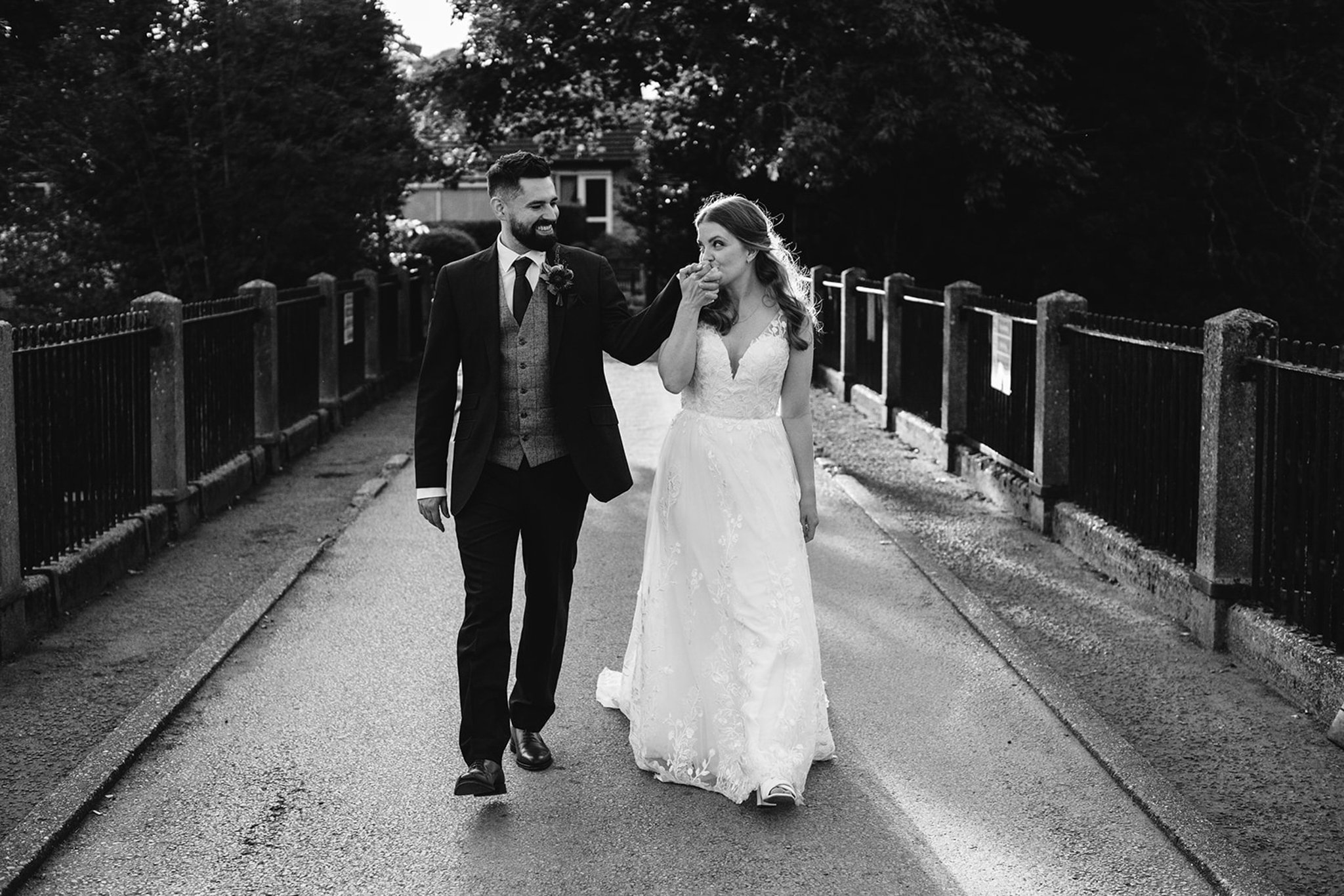 uk-wedding-photographer-best-2021-camera-hannah-43.jpg