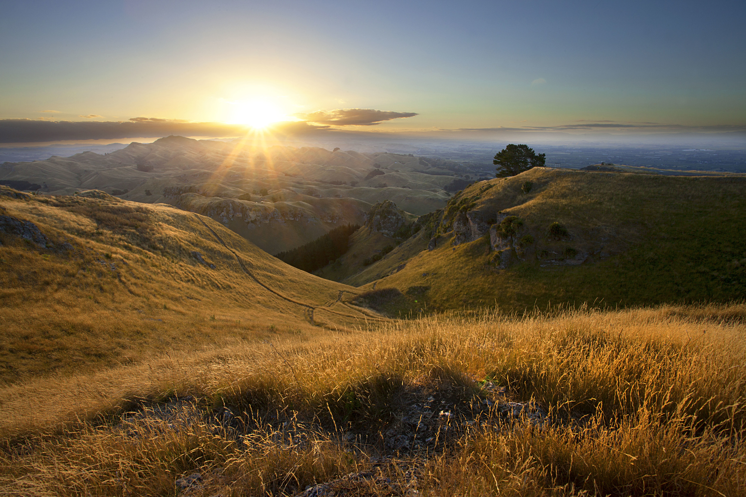 te mata peak sunrise 2.jpg