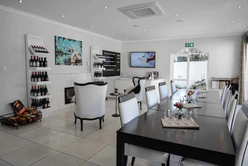 Lakeside Lodge Dine in style garden route.jpg
