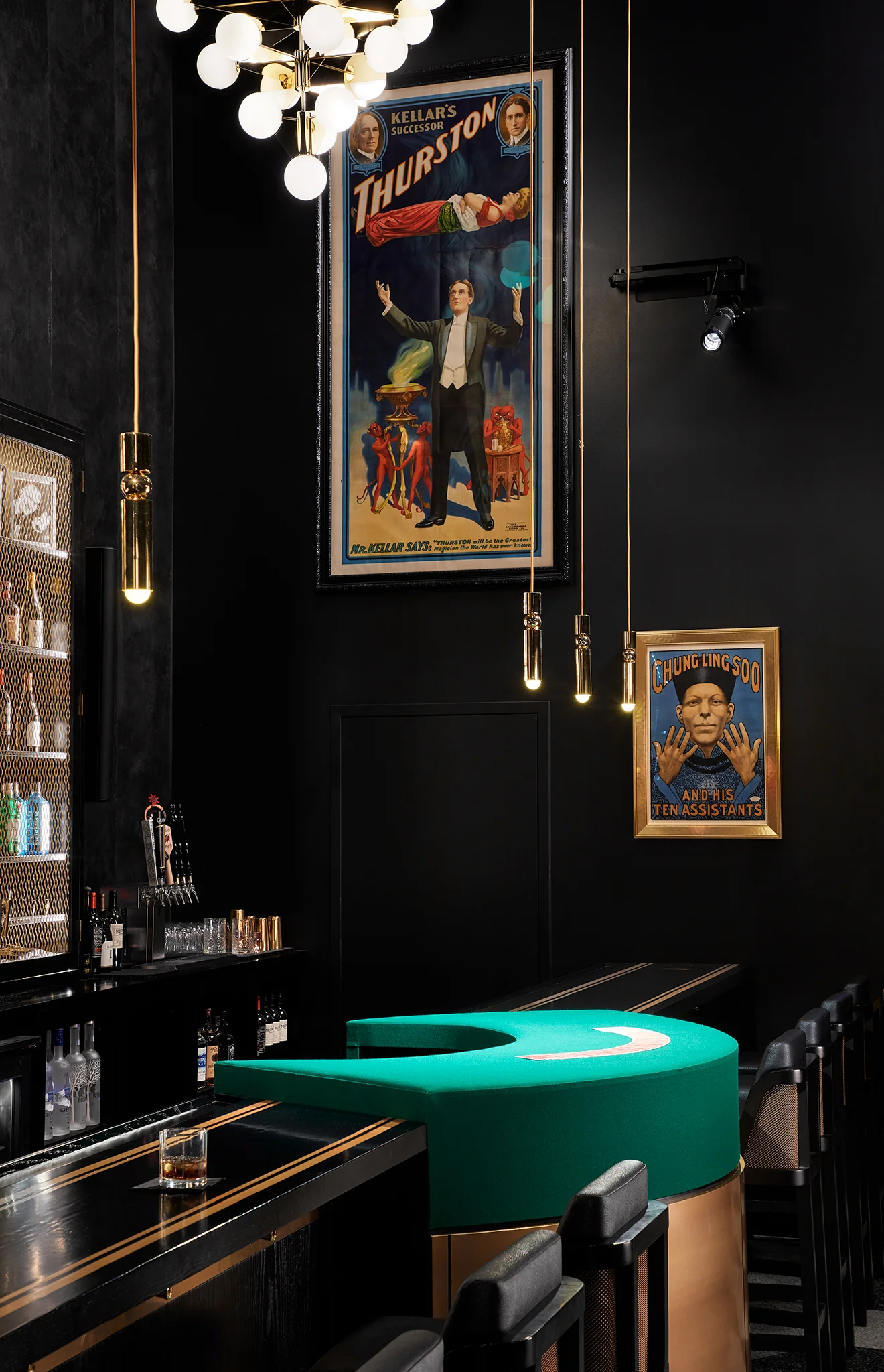 Chicago Magic Lounge