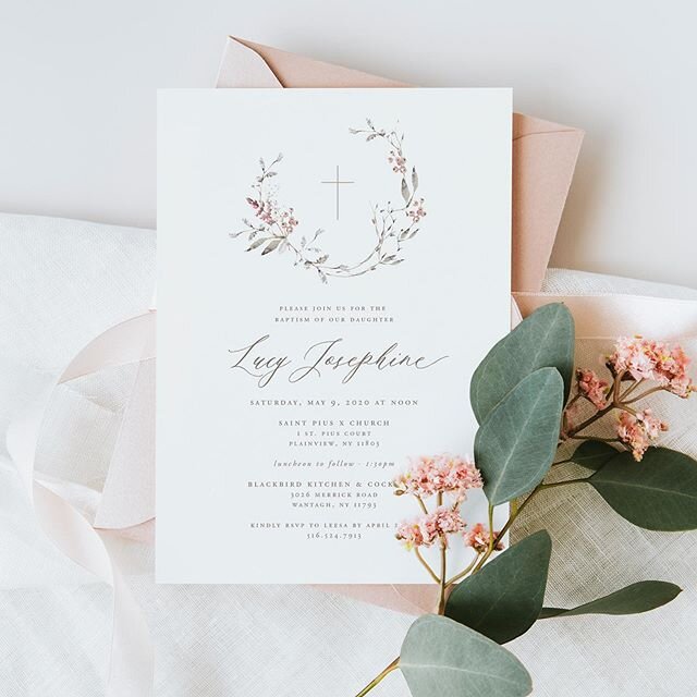 Baptism and First Communion season is right around the corner! These beauties are perfect for both! Of course, we have a blue and green version available too! .
.
.
#silkscreen #custominvitations #luxuryinvitations #weddinginvitations #invitations #i