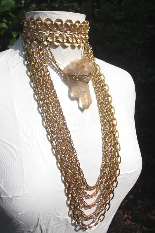 adorn by samouce_60s gold medallion choker quartz crystal point pendant_dt.jpg
