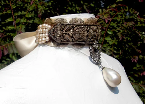 ADORN by Samouce_1800s French gold bullion embroidery choker_dt.jpg