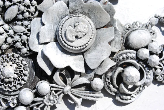 adorn by samouce_painted clam shell treasure chest necklace4.jpg