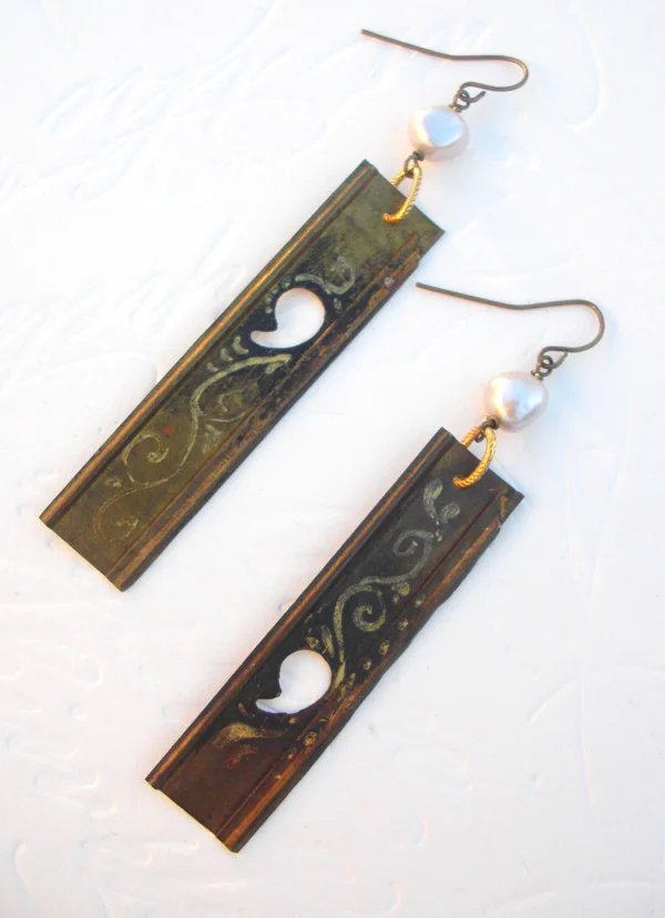 adorn+jewelry+ah+new_antique+brass+stencil+pearls.jpg