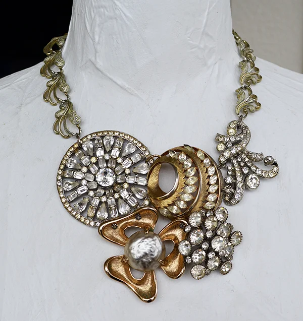 adorn by samouce_Rhn baroque pearl brooch bib necklace.jpg