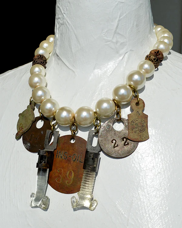 adorn by samouce_Antique industrial tags glass insulator pearl necklace2.jpg