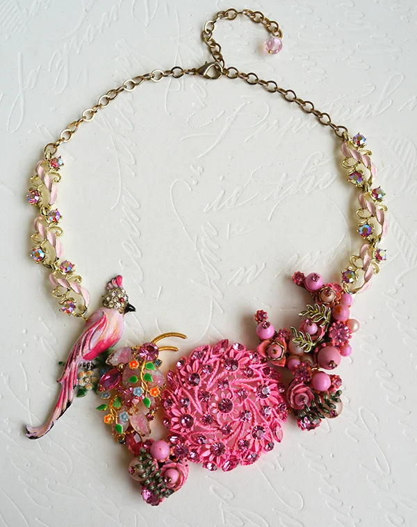 adorn by samouce_pink parrot flower necklace3.jpg