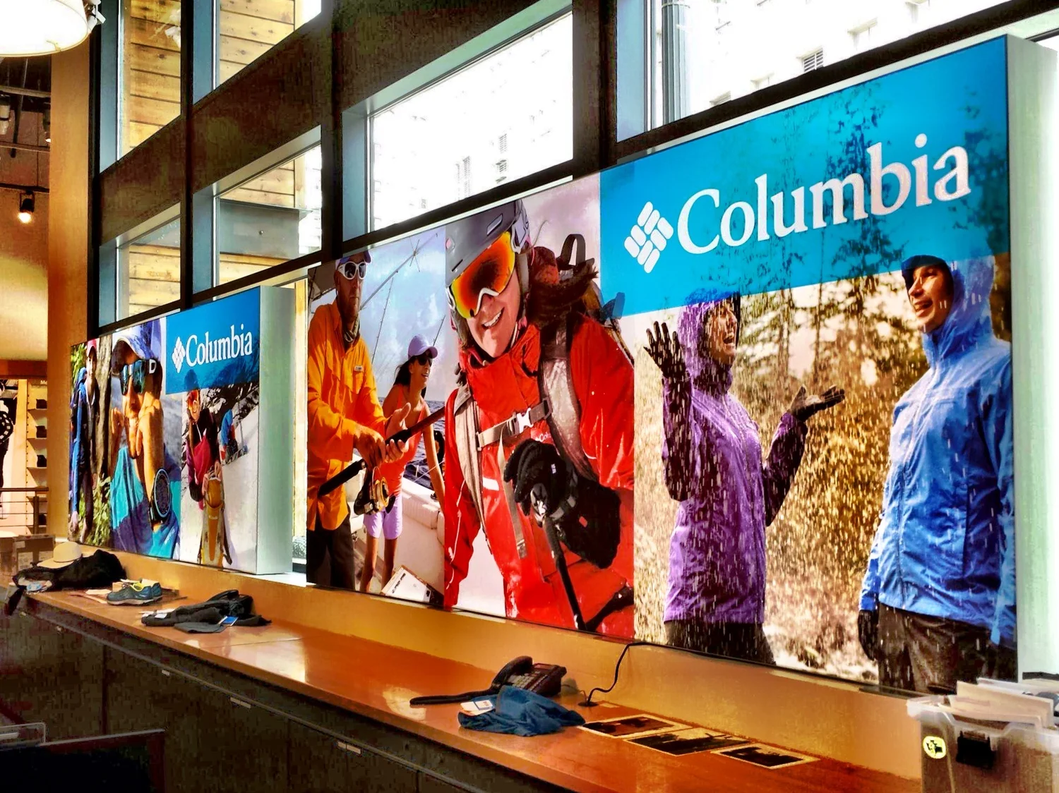 Columbia_Window_LightBox.jpg