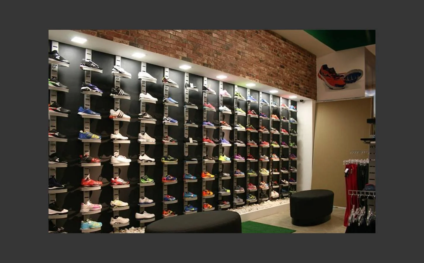 slatstrip_shoe_Slide2.jpg