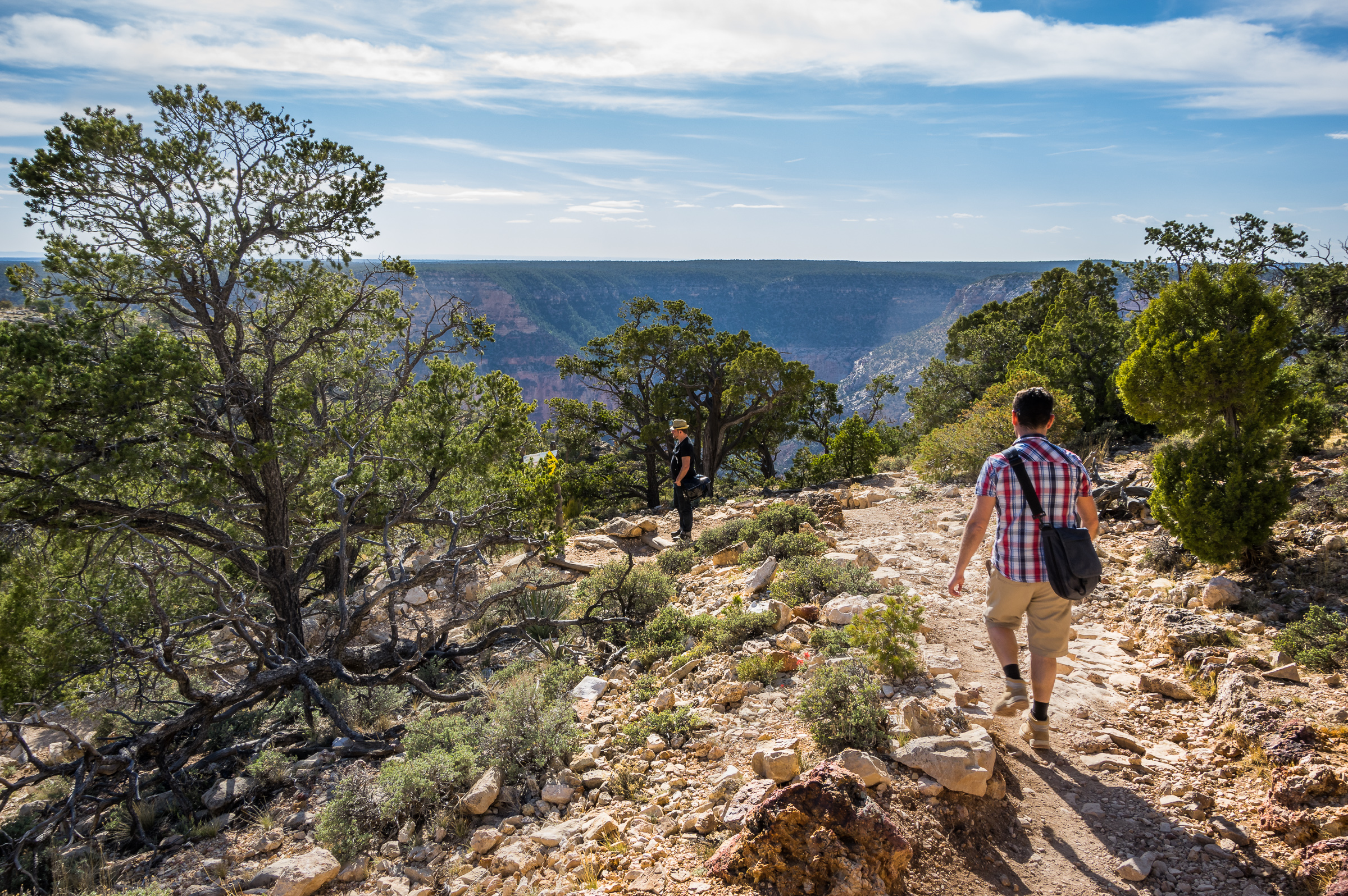 Langsam steigen wir in den Hermit Trail ein.
