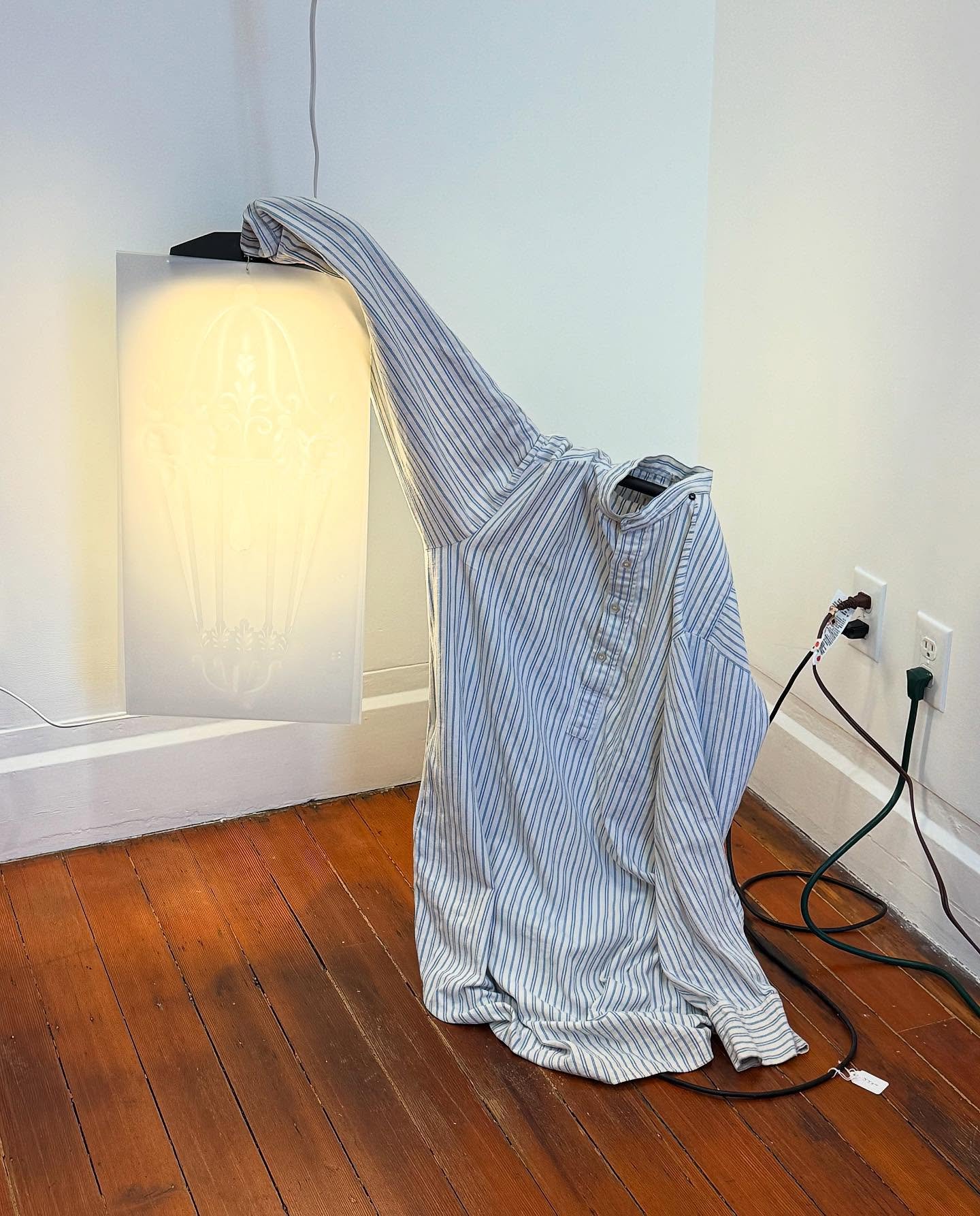 @lydiarosenberg__ at @societysocietysociety ✨grand opening✨ on June 7, 2025. 

#artandaboutpdx #onviewpdx #portlandartscene #contemporaryart #pdxart #artinpdx #artinportland#pdx #portland #portlandoregon #pnw #pacificnorthwest #whattodothisweekendpdx