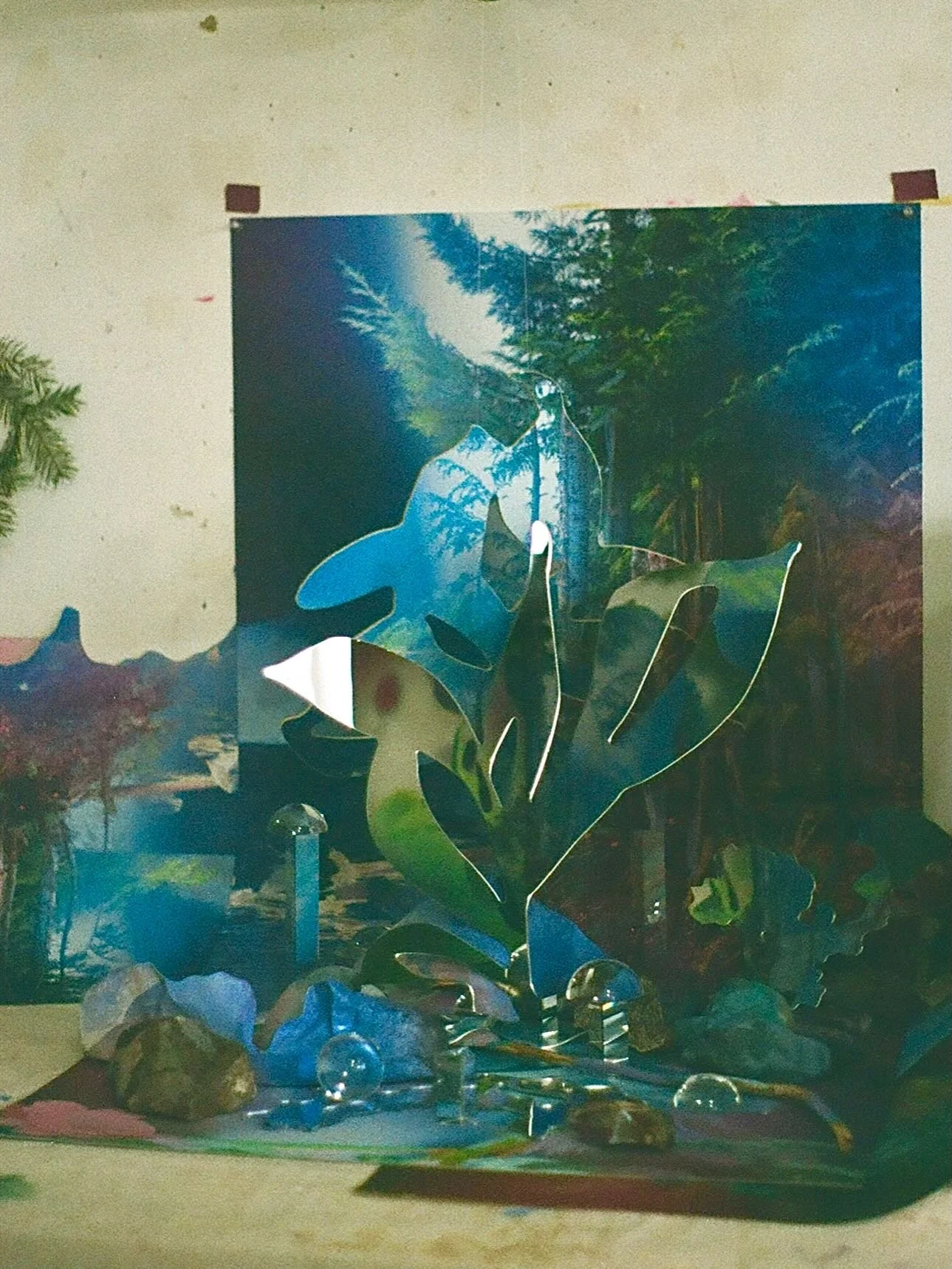 Getting into the layers, layers, layers, and being a sucker for crystals in a new mini interview with @chris_lael_larson 🌟

There is a dimensionality and richness in Chris Lael Larson&rsquo;s installations he creates in his studio, that he then phot