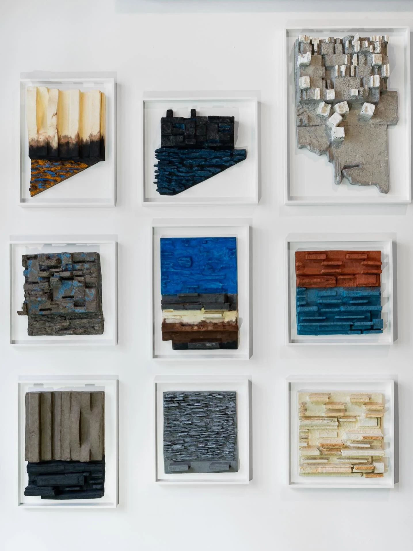 🔊Virtual Artist Talk and Q&amp;A with Leonardo Drew on Saturday, April 4 at 2pm 🕑 for Seeing the What: a Pop-Up Art Exhibition by The Lobby @ The Writers&rsquo; Block + don&rsquo;t miss First Thursday, April 2, 5-8 pm
📍The Writer&rsquo;s Block, 81