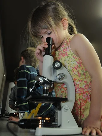 Microscopes05 h600.jpg