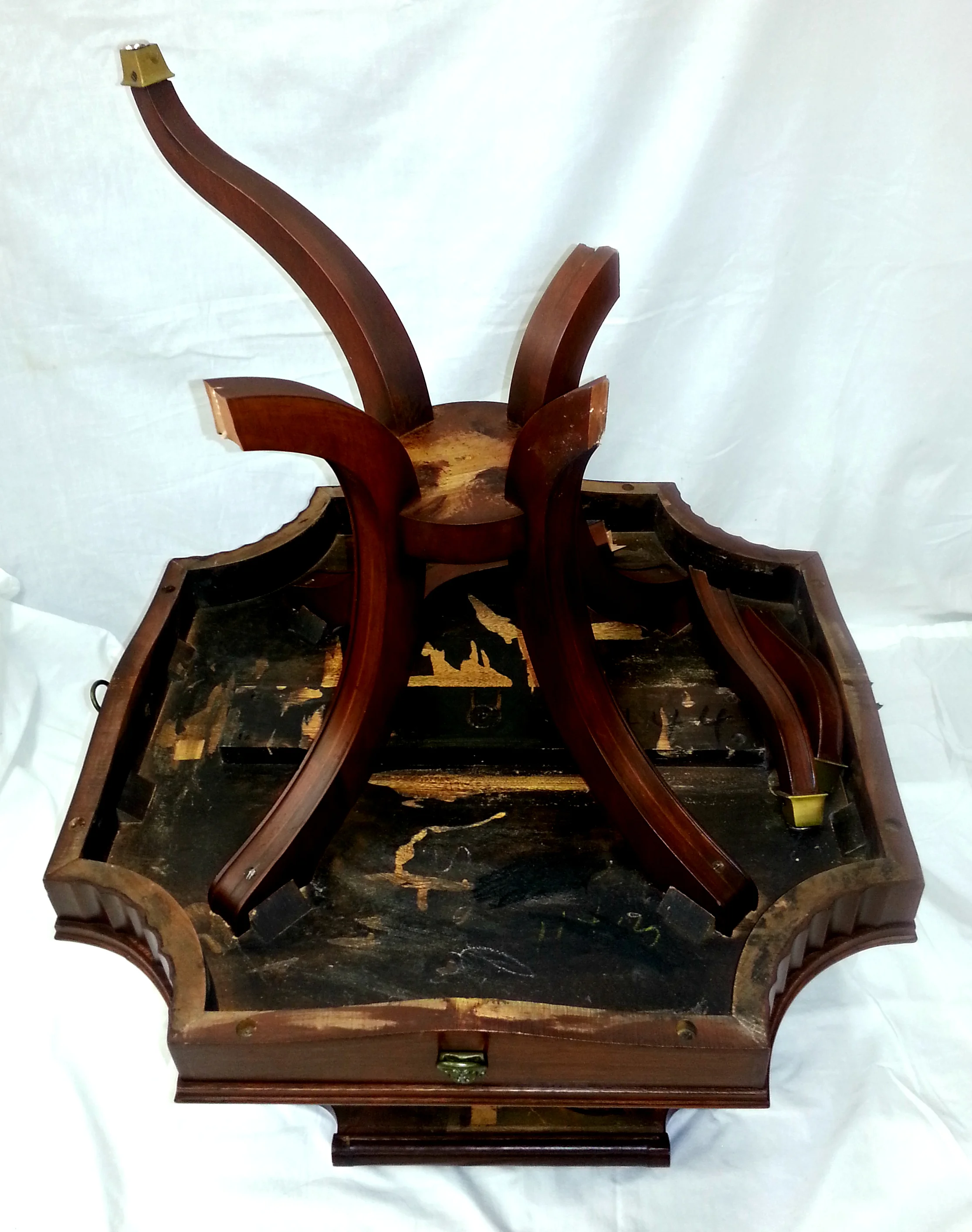 Vintage Mahogany 2 tier accent table touch up