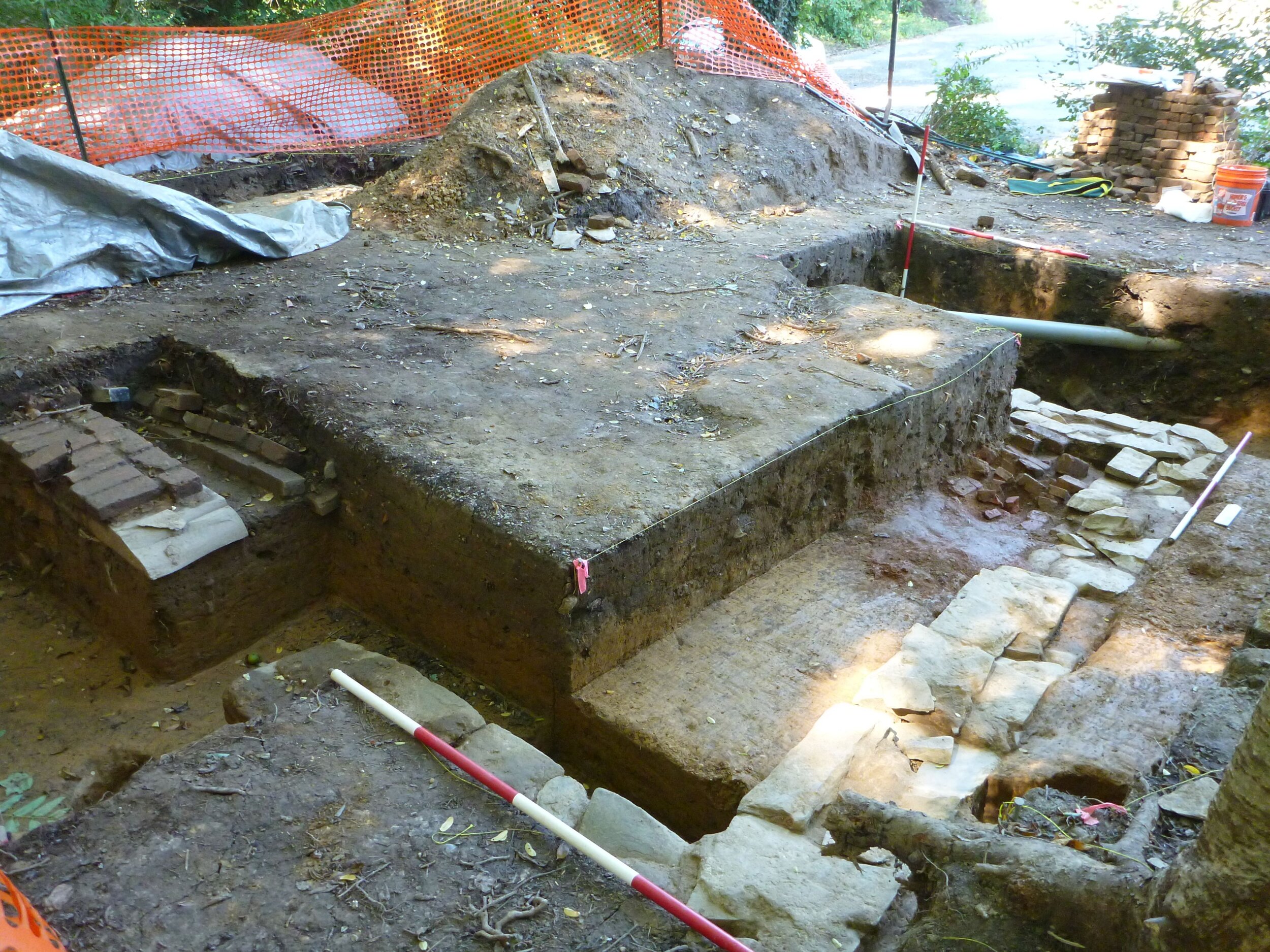 G1 Photo 25 (2013 excavations).jpg