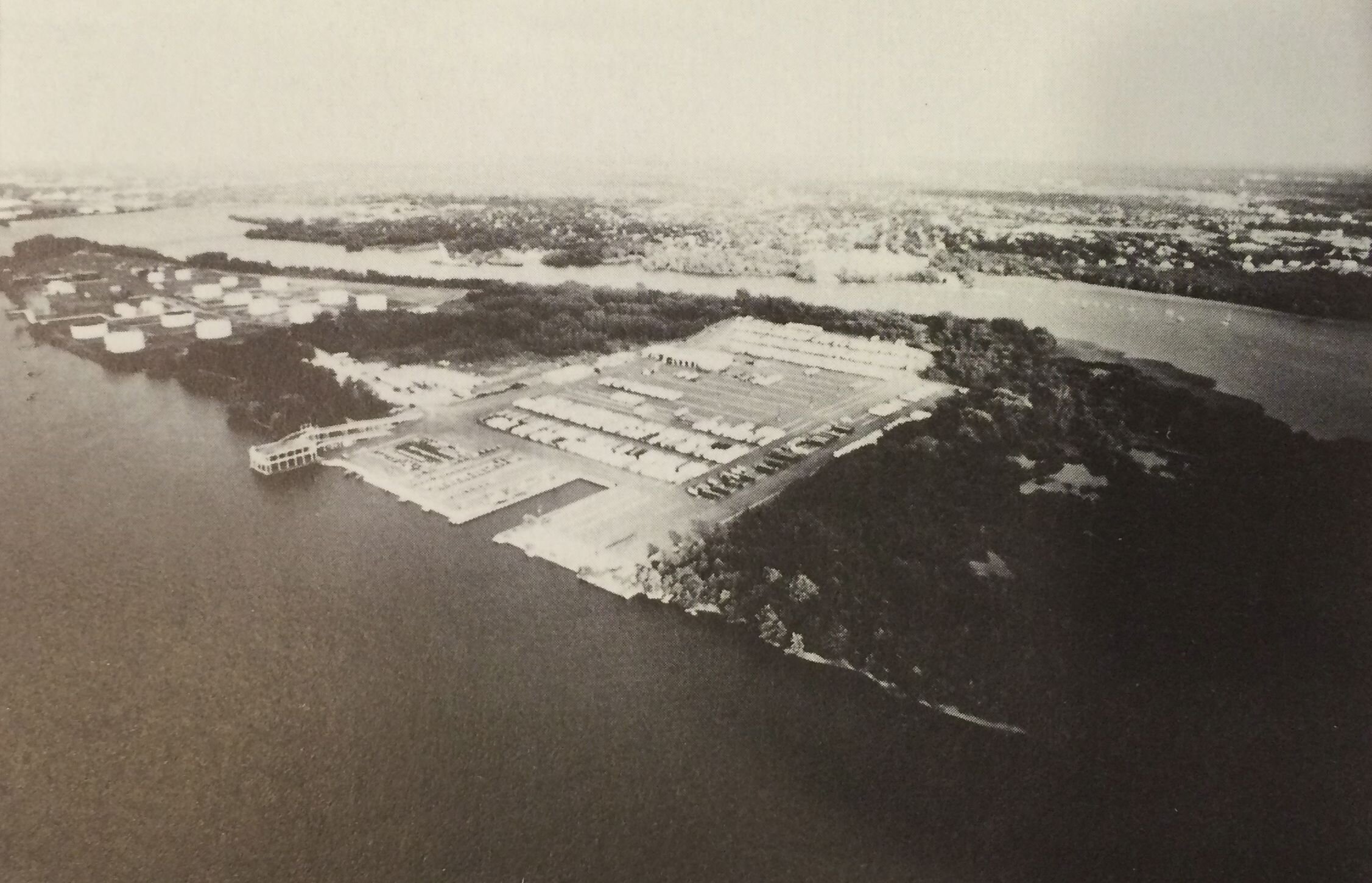 1997_Aerial View of Pettys Island from Pennsauken Images of America cropped.jpg