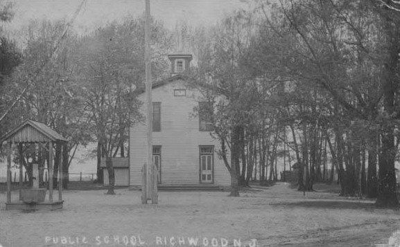 Mount Pleasant School House and Well circa 1900