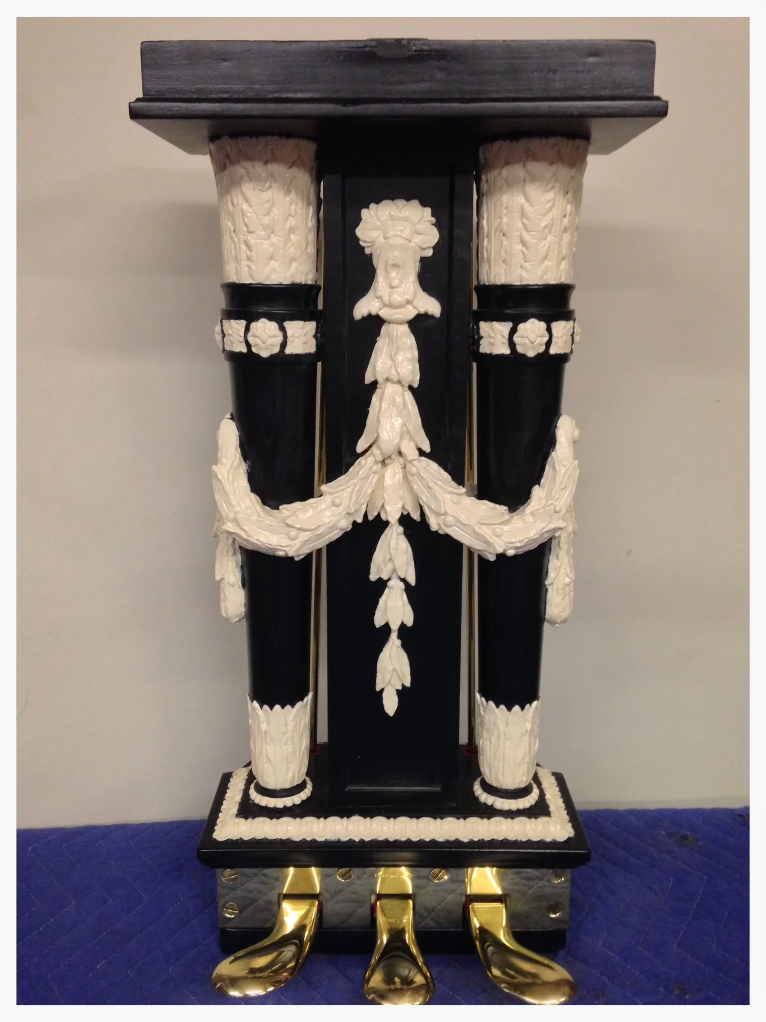 Completed pedal lyre