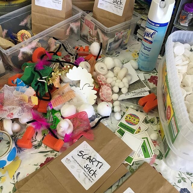 Getting kits ready for Masked Monday. Wear your mask, pick up a free kit. #sustainablyscrapgallery #maskedmondays #saturdayatscrap  #reuseit #reusereducerecycle #sustainablesaturday #sustainableliving #saturdayvibes #sustainability #saturdaymorning #