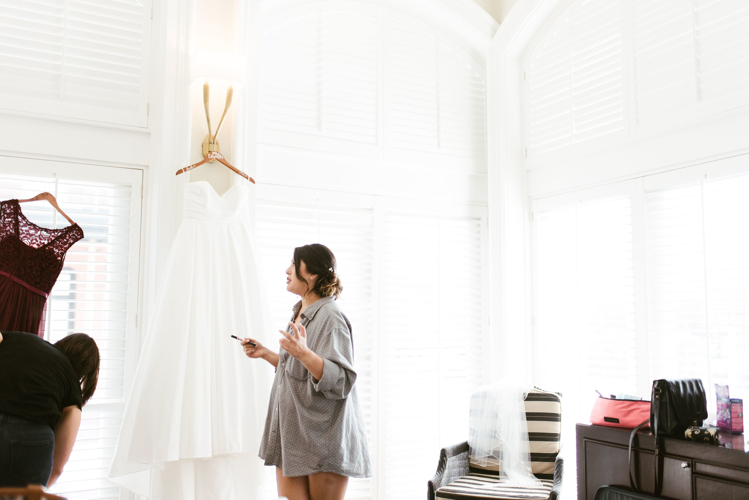 Intimate Downtown Galveston Wedding | Houston Natural Light Wedding Photographer | www.jordanmitchellphotography.com