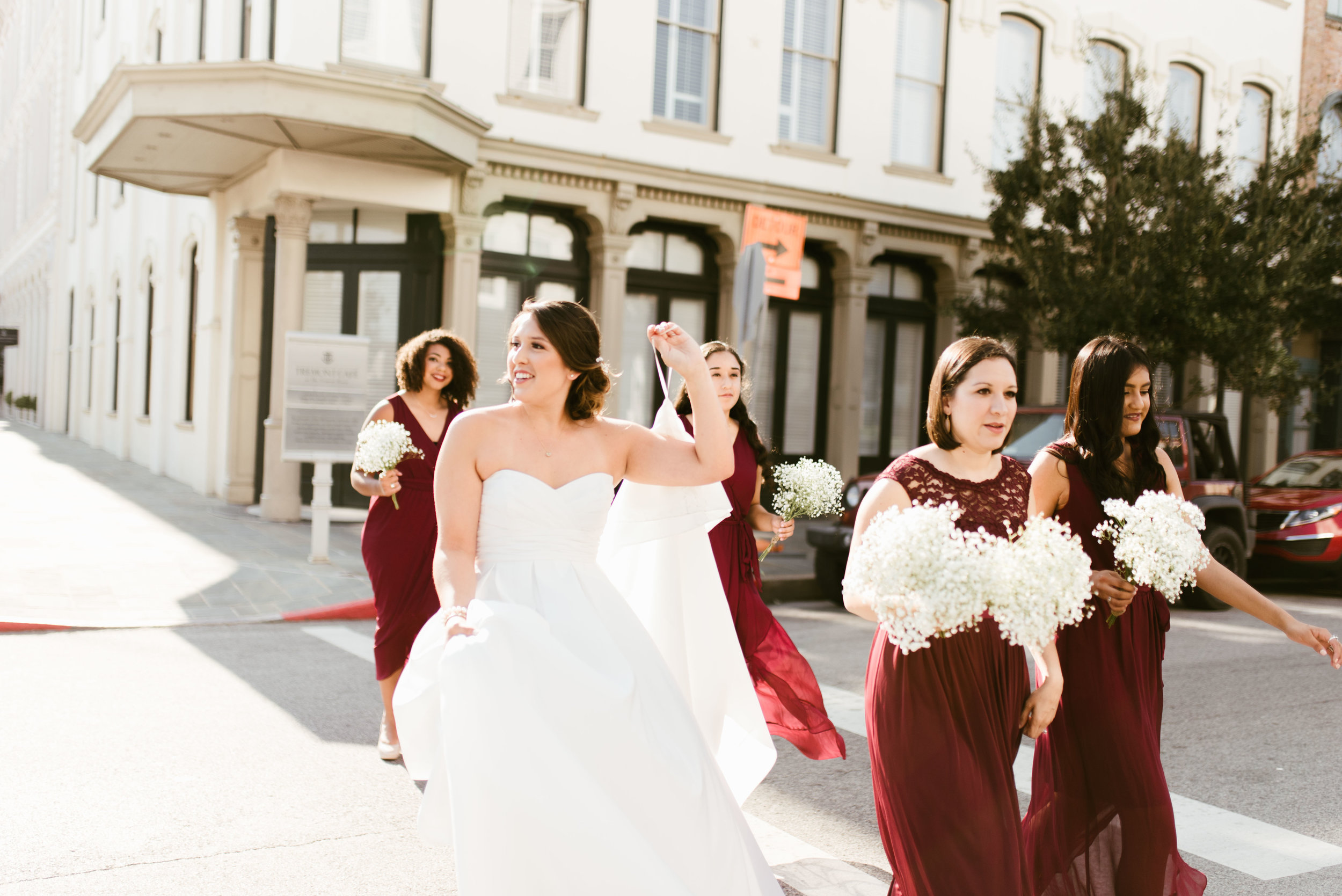  Intimate Downtown Galveston Wedding | Houston Natural Light Wedding Photographer | www.jordanmitchellphotography.com 