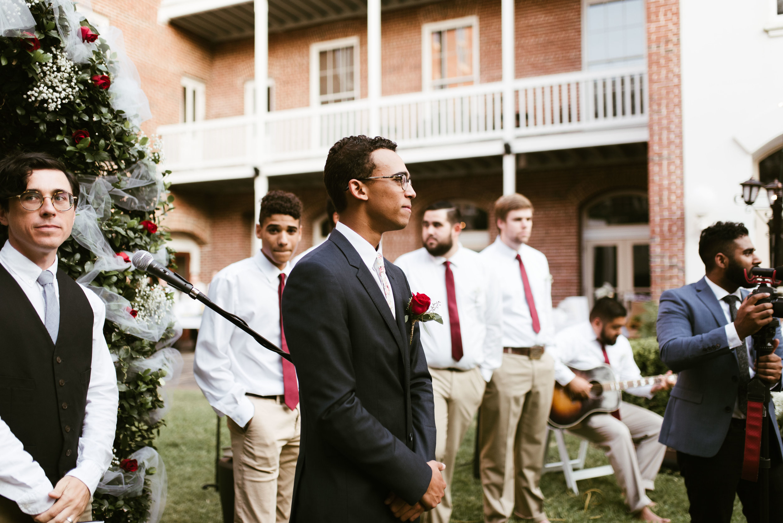 Intimate Downtown Galveston Wedding | Houston Natural Light Wedding Photographer | www.jordanmitchellphotography.com