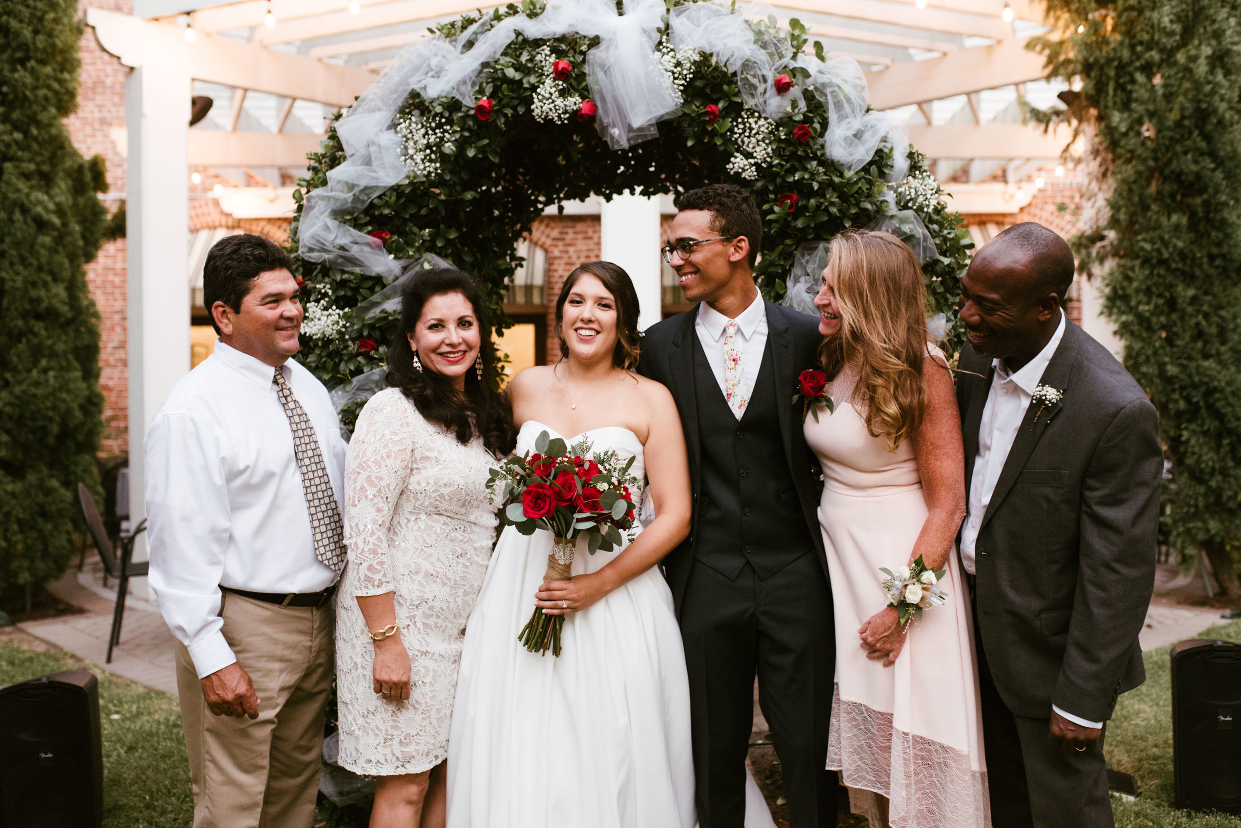  Intimate Downtown Galveston Wedding | Houston Natural Light Wedding Photographer | www.jordanmitchellphotography.com 