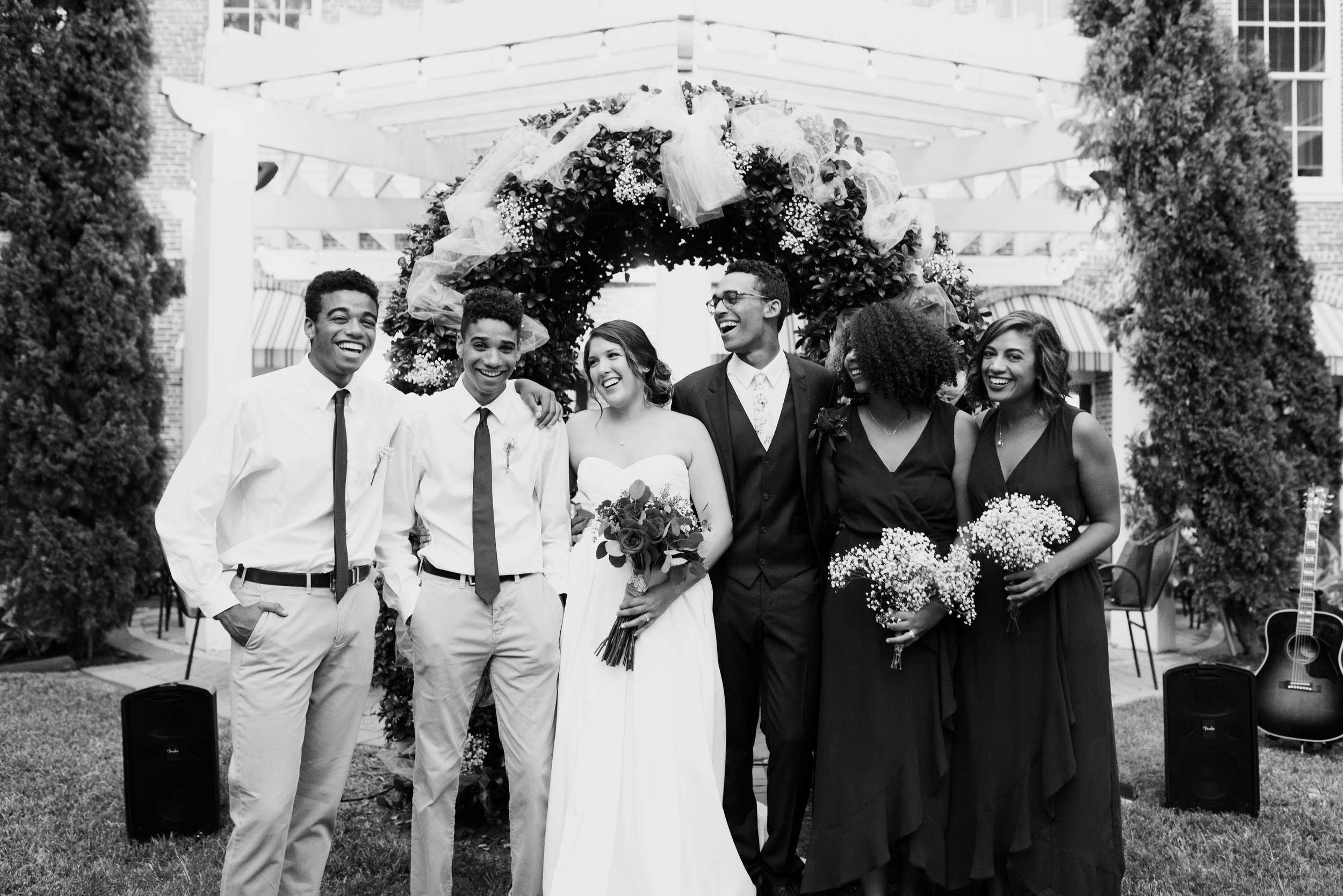 Intimate Downtown Galveston Wedding | Houston Natural Light Wedding Photographer | www.jordanmitchellphotography.com