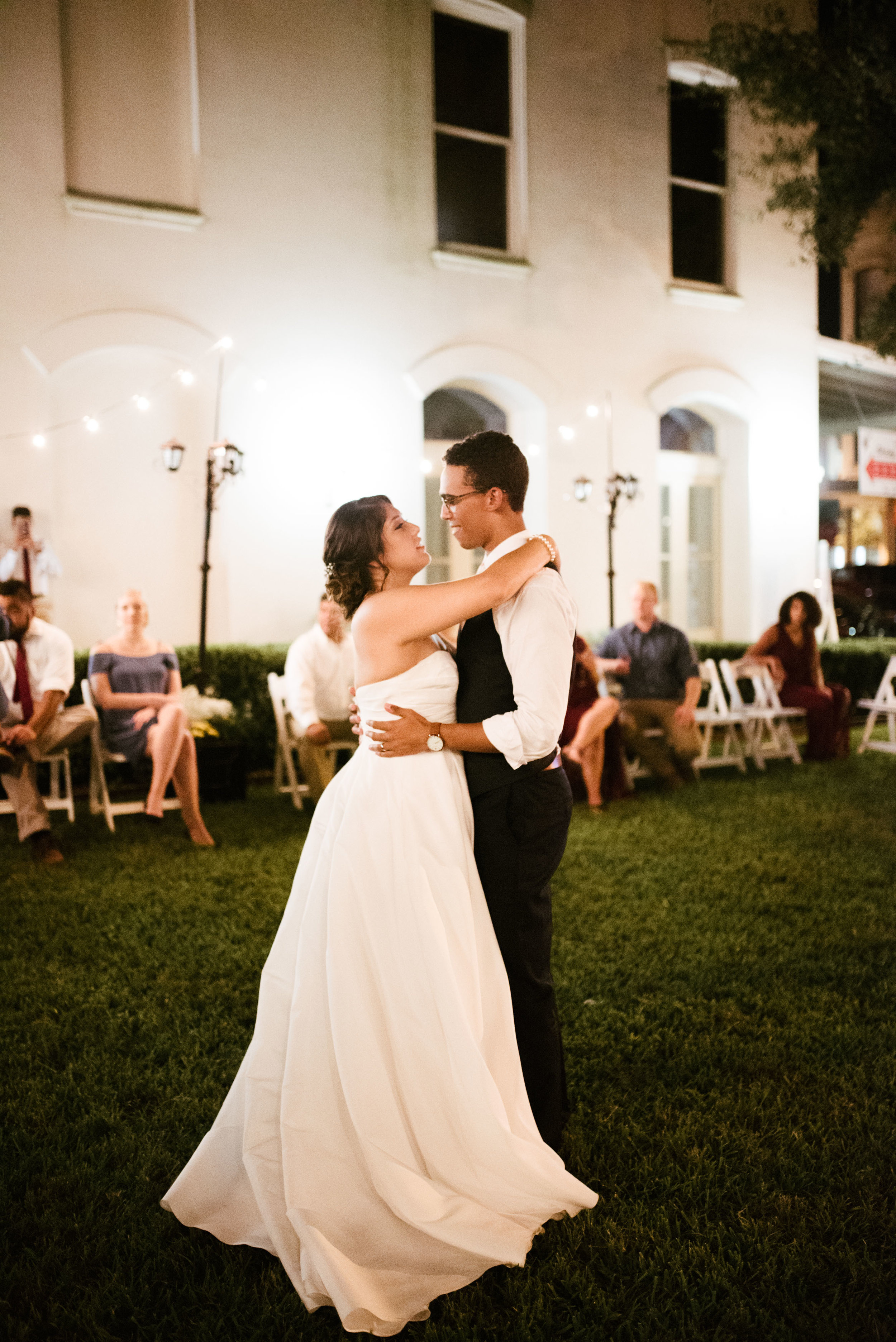  Intimate Downtown Galveston Wedding | Houston Natural Light Wedding Photographer | www.jordanmitchellphotography.com 